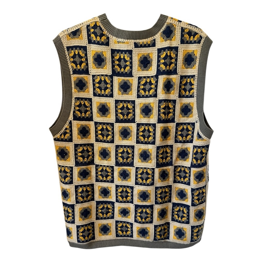 WESC Unisex Pullover Crewneck Crocheted Vest Size Men XL and Women’s XXL